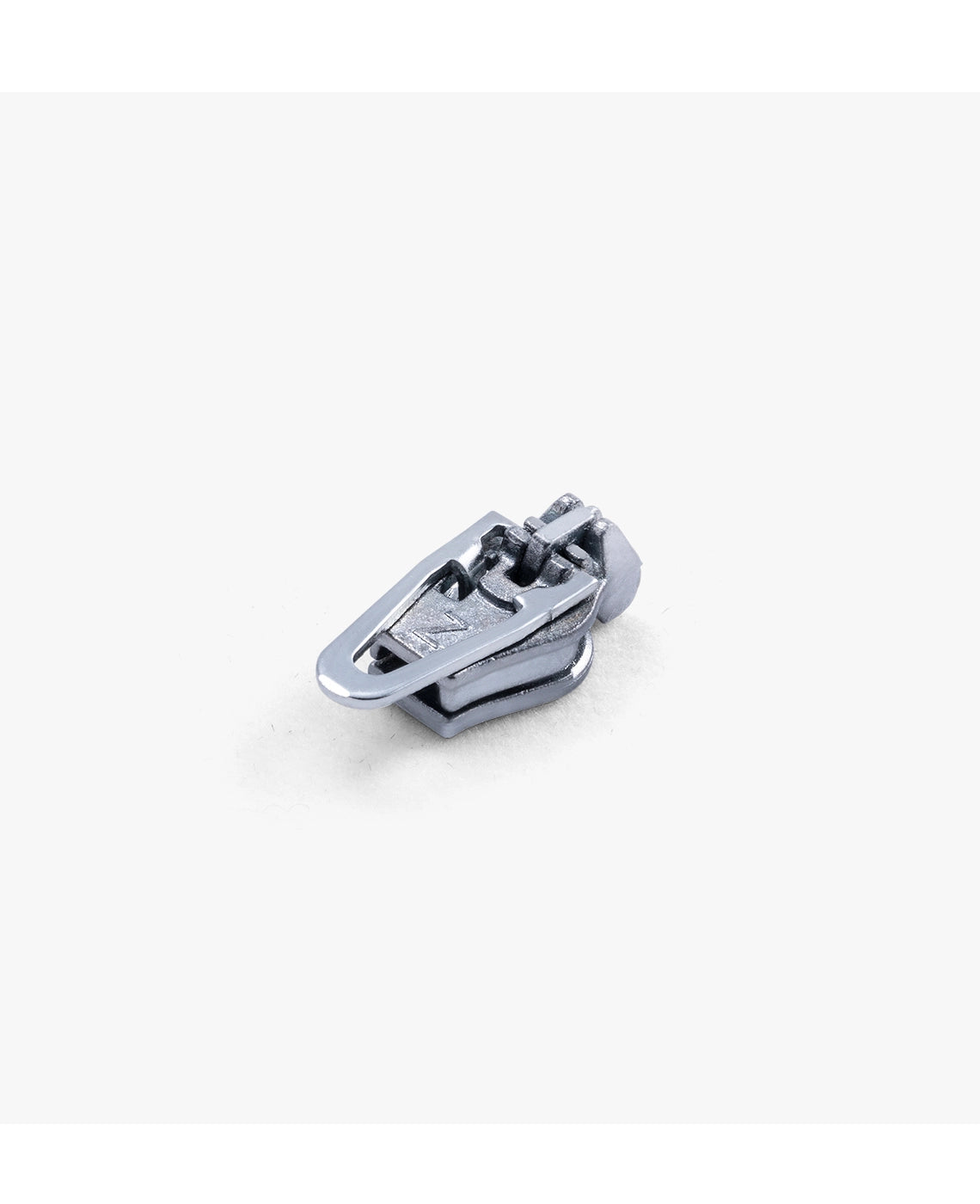 METAL & PLATIC ZIPPER